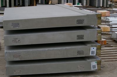 Precast concrete balcony slab