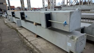 Precast concrete columns