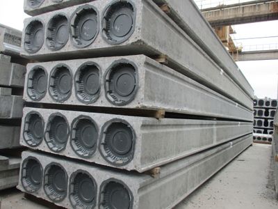 Precast concrete hollow core slab